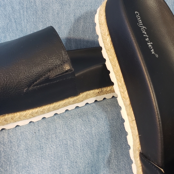 Slides Sandals | Size 11 - Picture 4 of 7